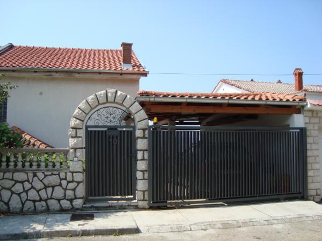 Image 3839030 - 2
