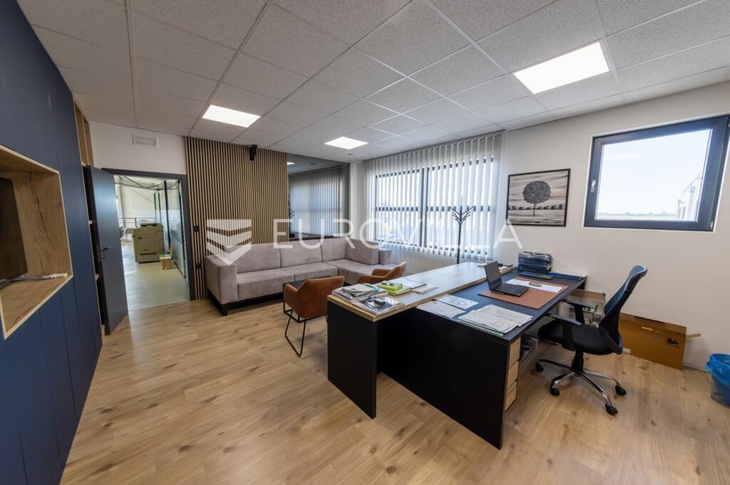 Image 6063414 - 3