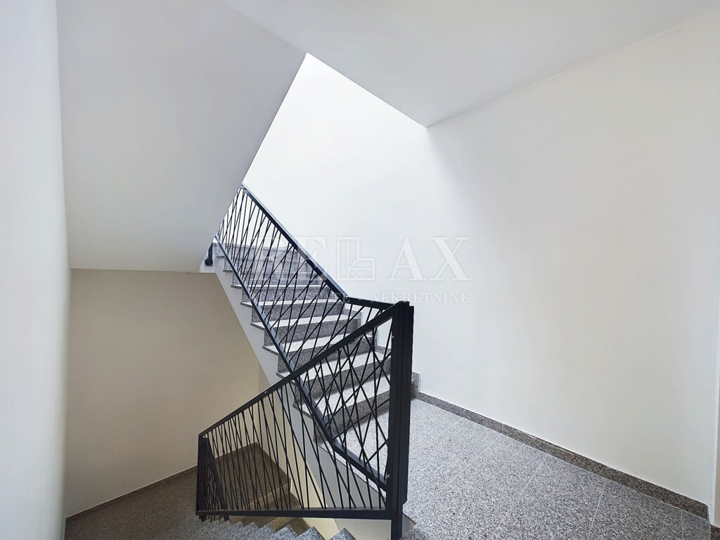 Image 15