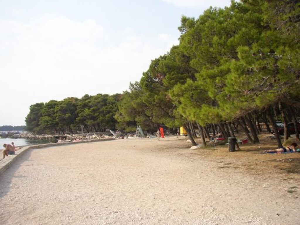 Image 3811577 - 9