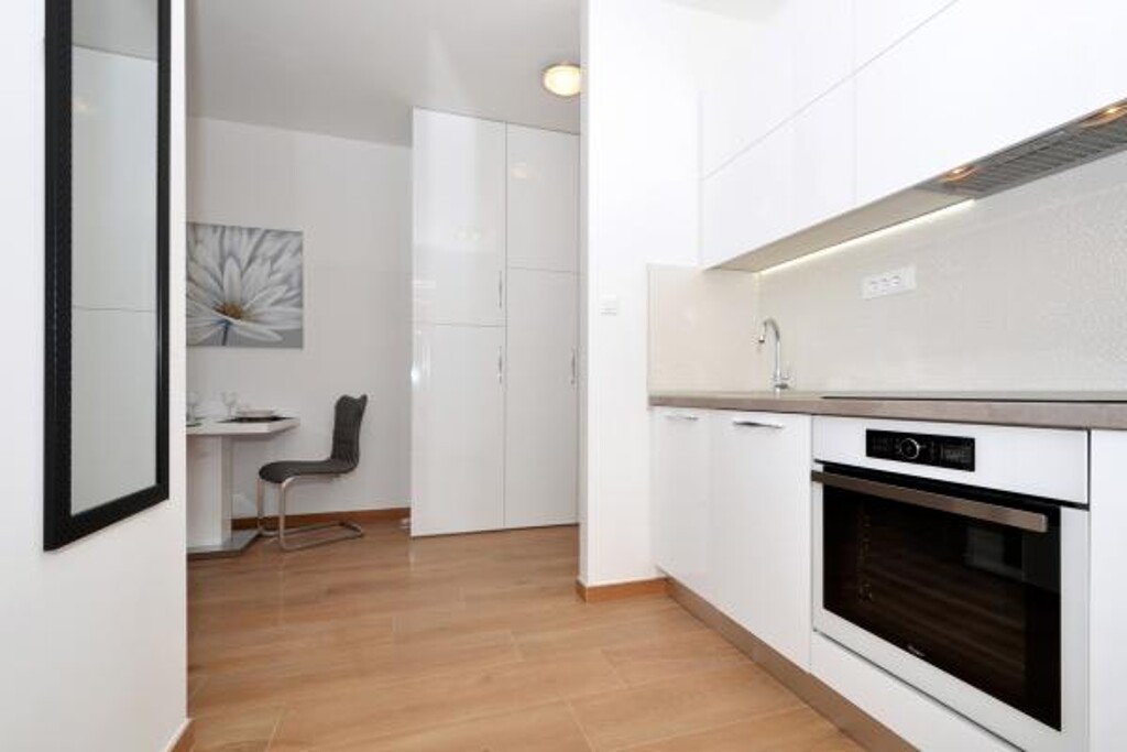 Image 3814316 - 12
