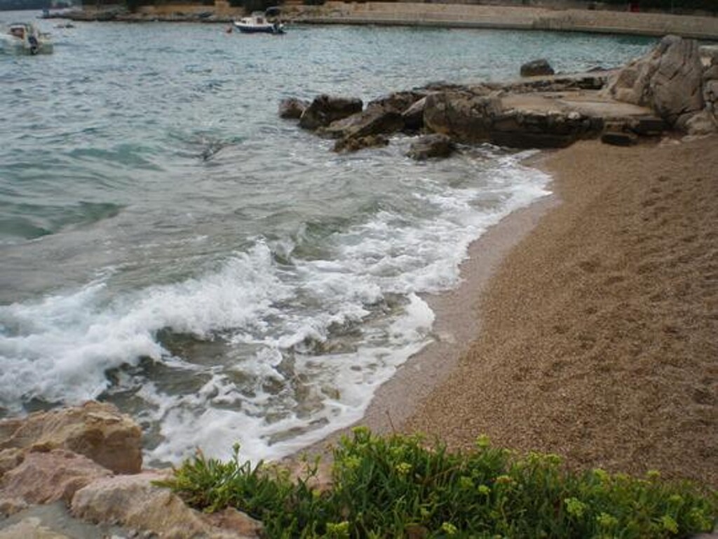 Image 3811886 - 20