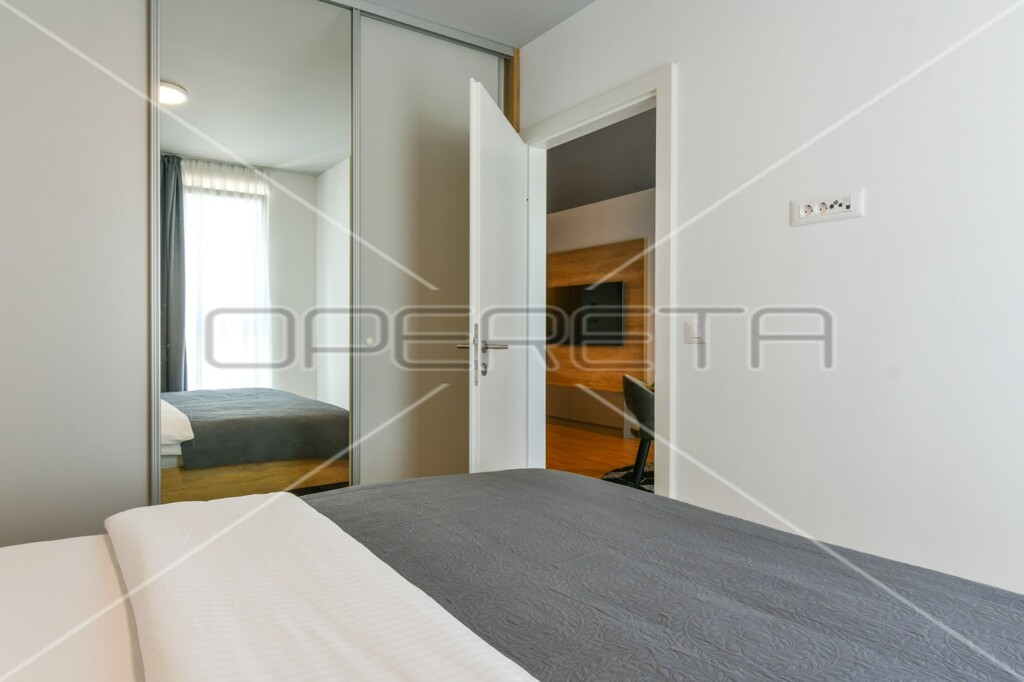 Image 5928947 - 4