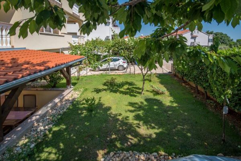 Image 3839025 - 10
