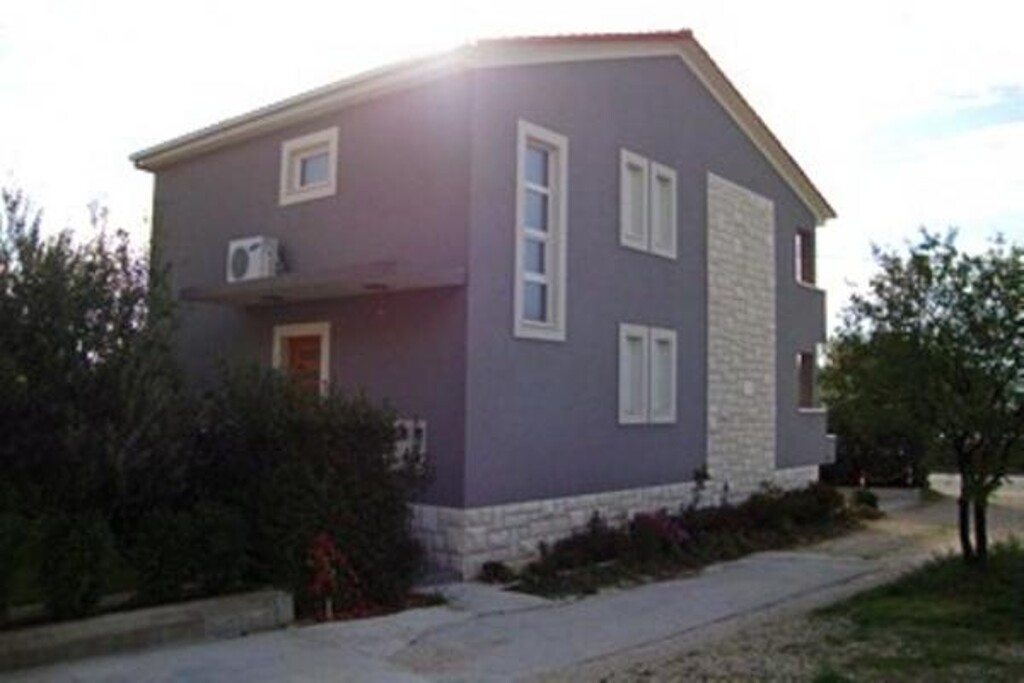 Image 3812855 - 3