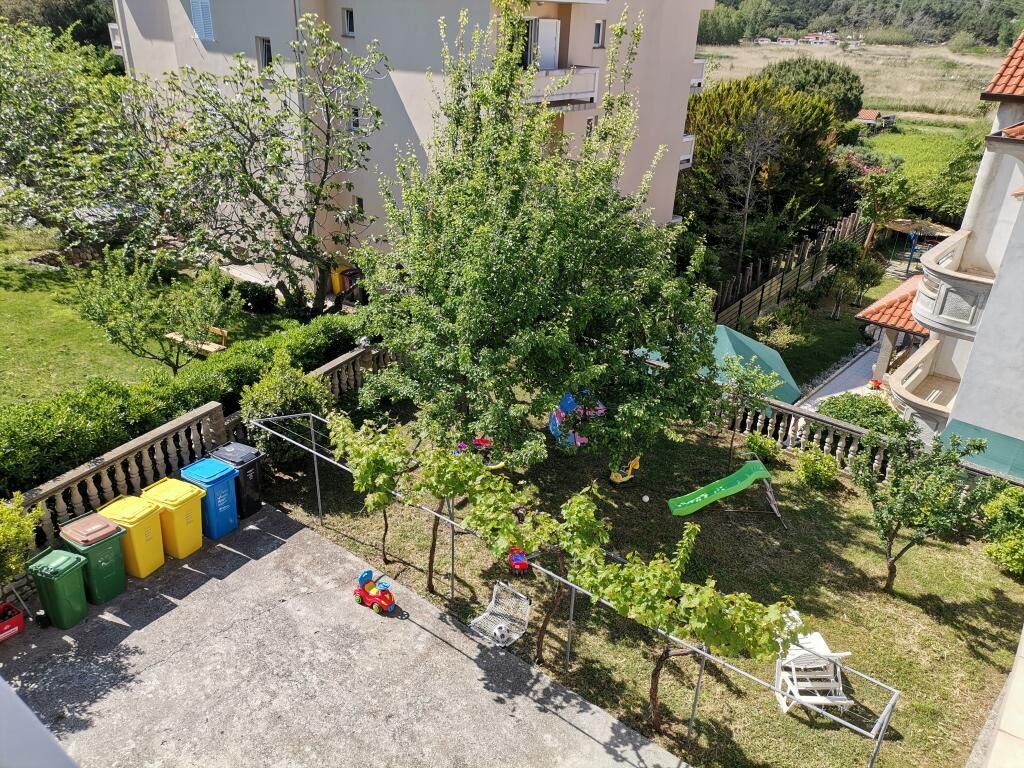 Image 4989640 - 25