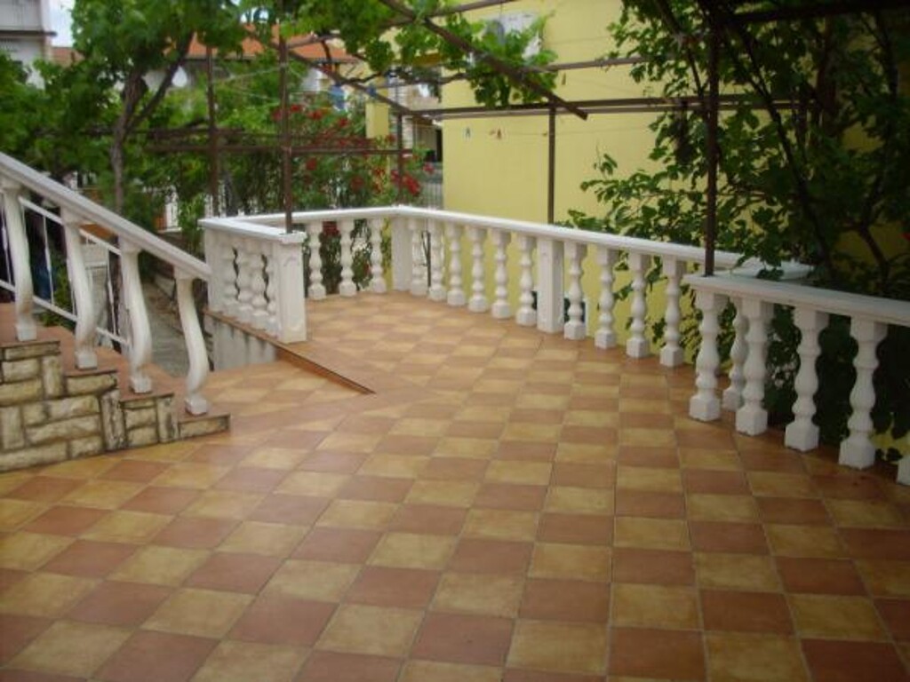 Image 3811330 - 7