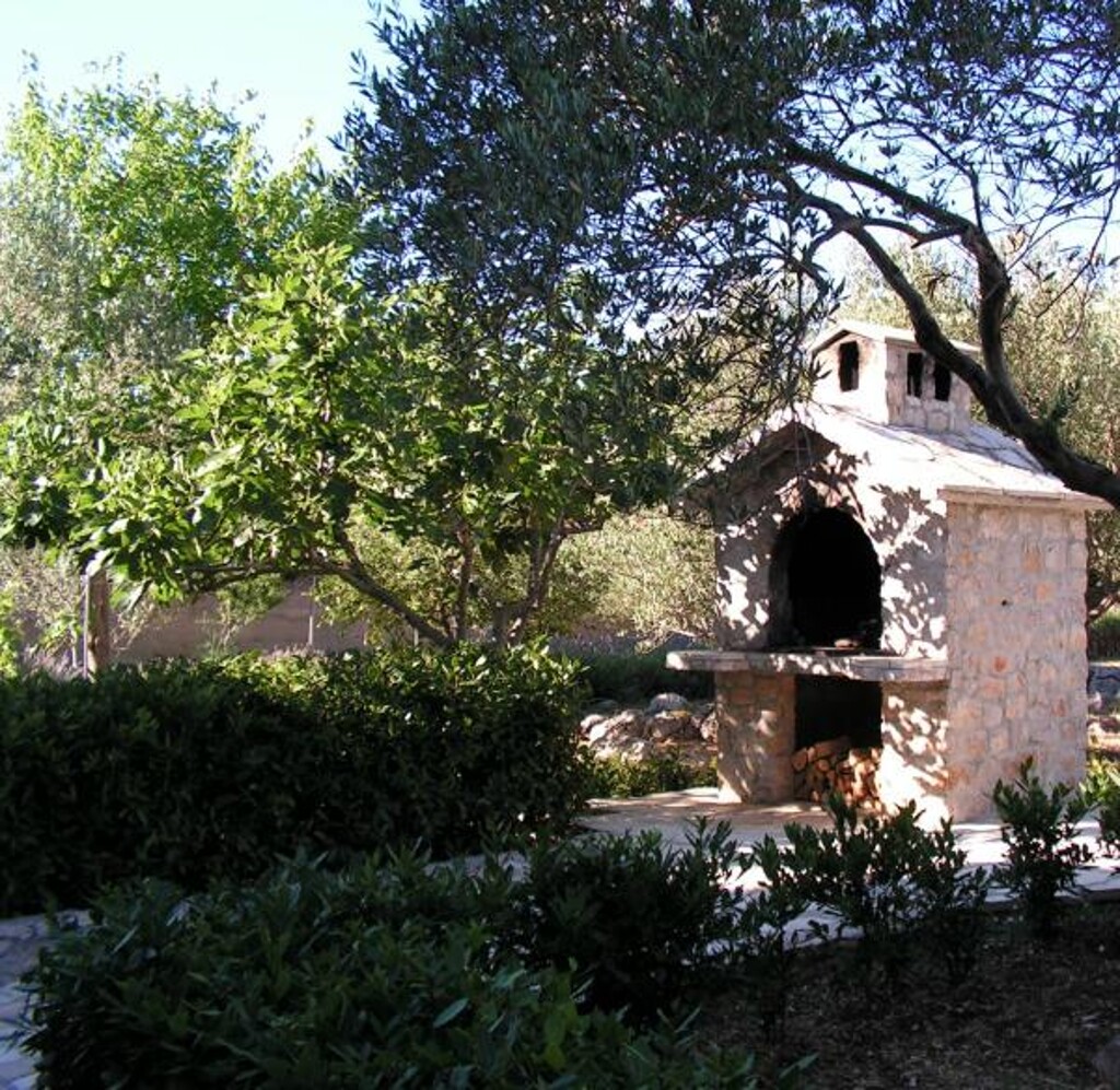 Image 3838521 - 7