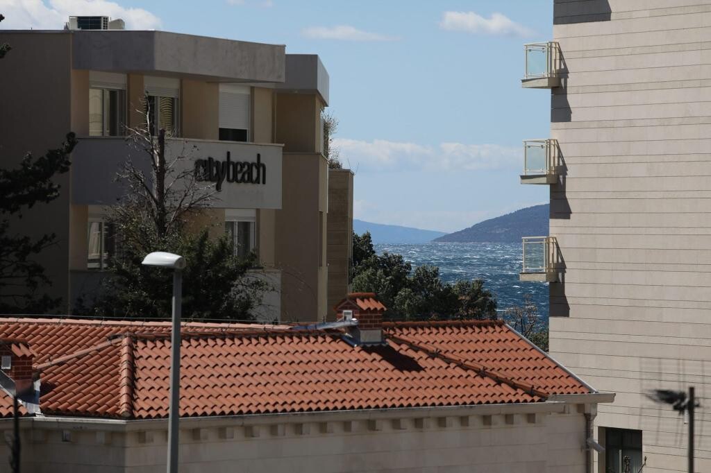 Image 3811188 - 6