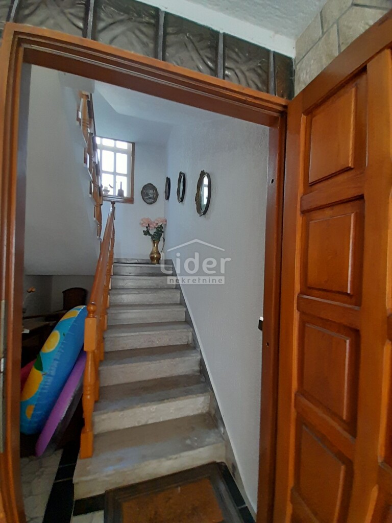Image 6082432 - 16