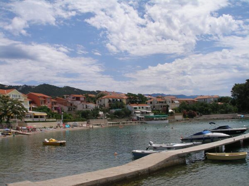 Image 3832212 - 6
