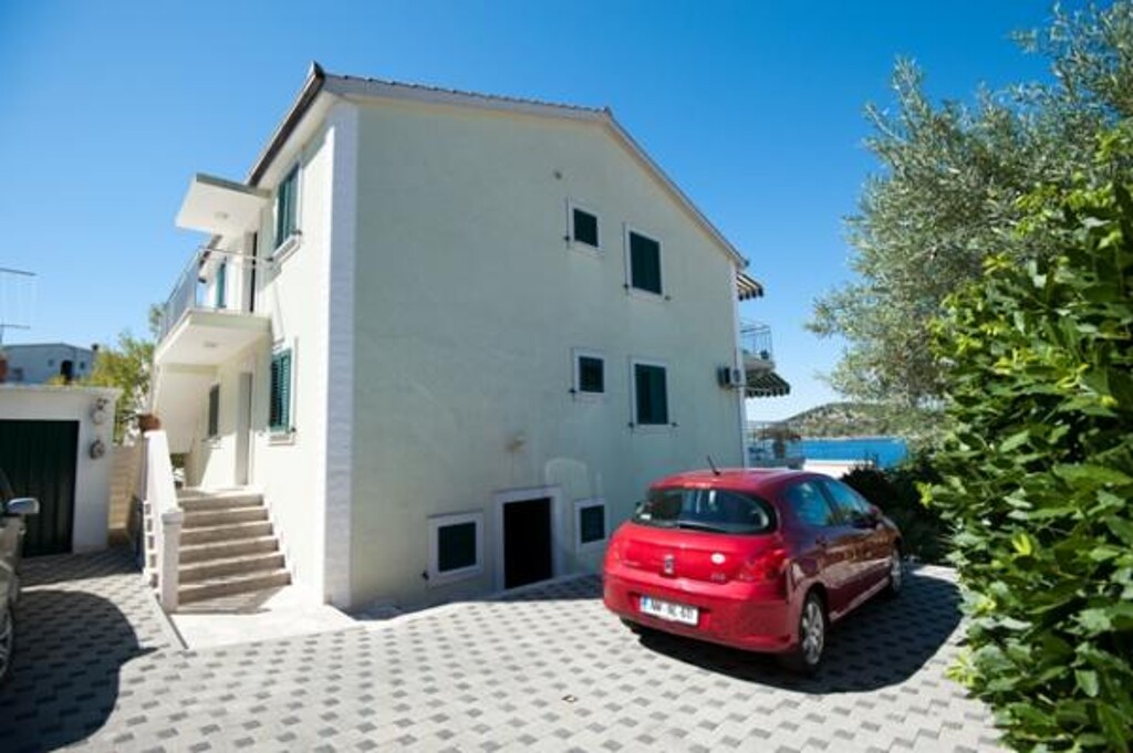 Image 3811297 - 8