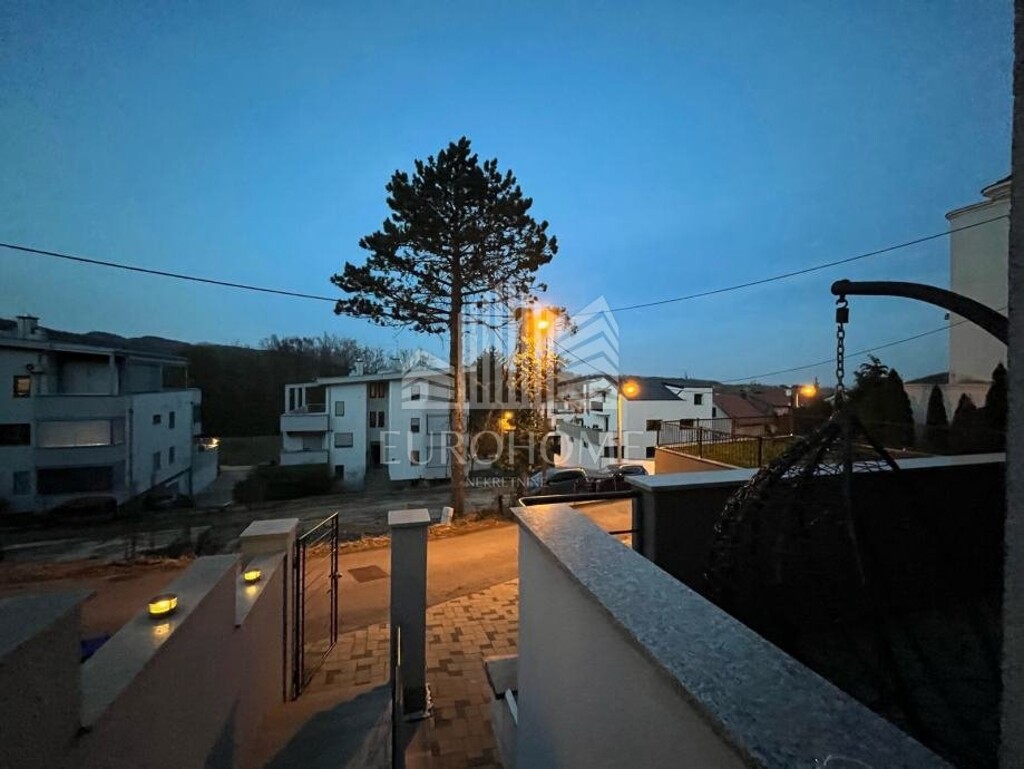 Image 12