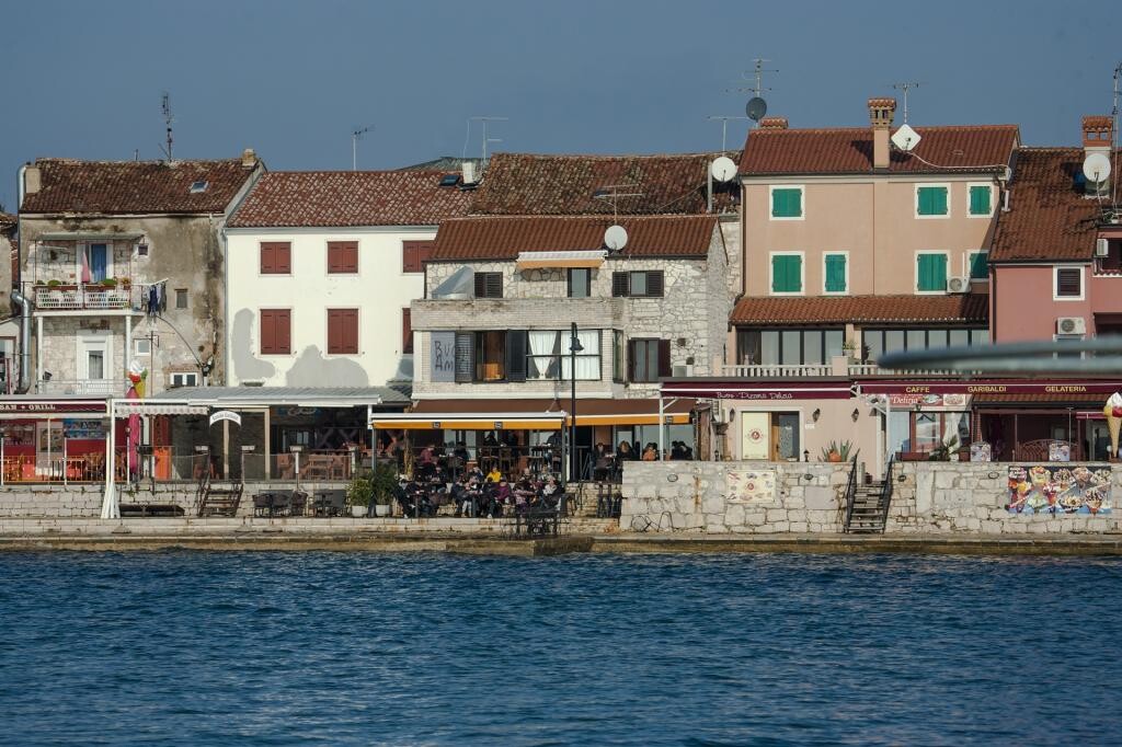 Image 3811446 - 6