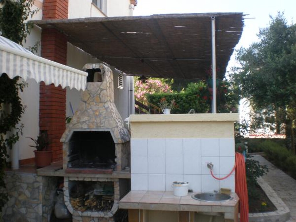 Image 3812710 - 6