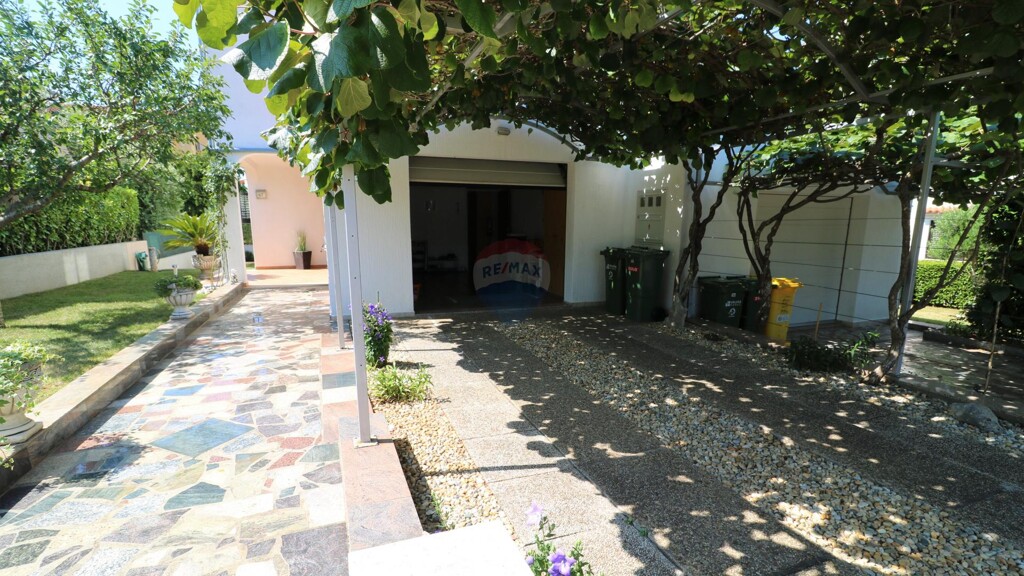 Image 5429604 - 15