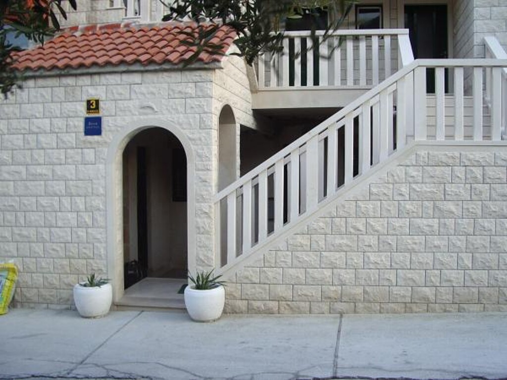 Image 3812004 - 6