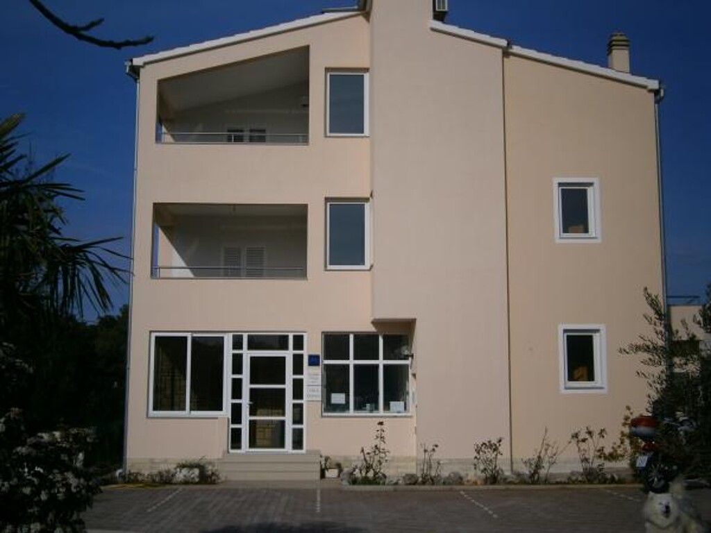 Image 3810616 - 3
