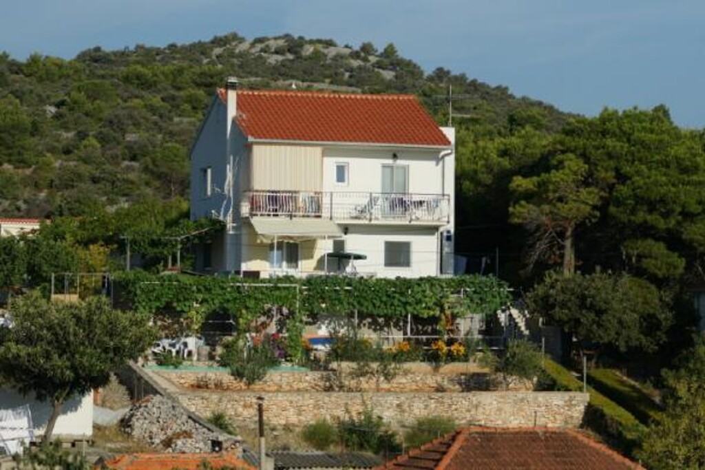 Image 3813321 - 7