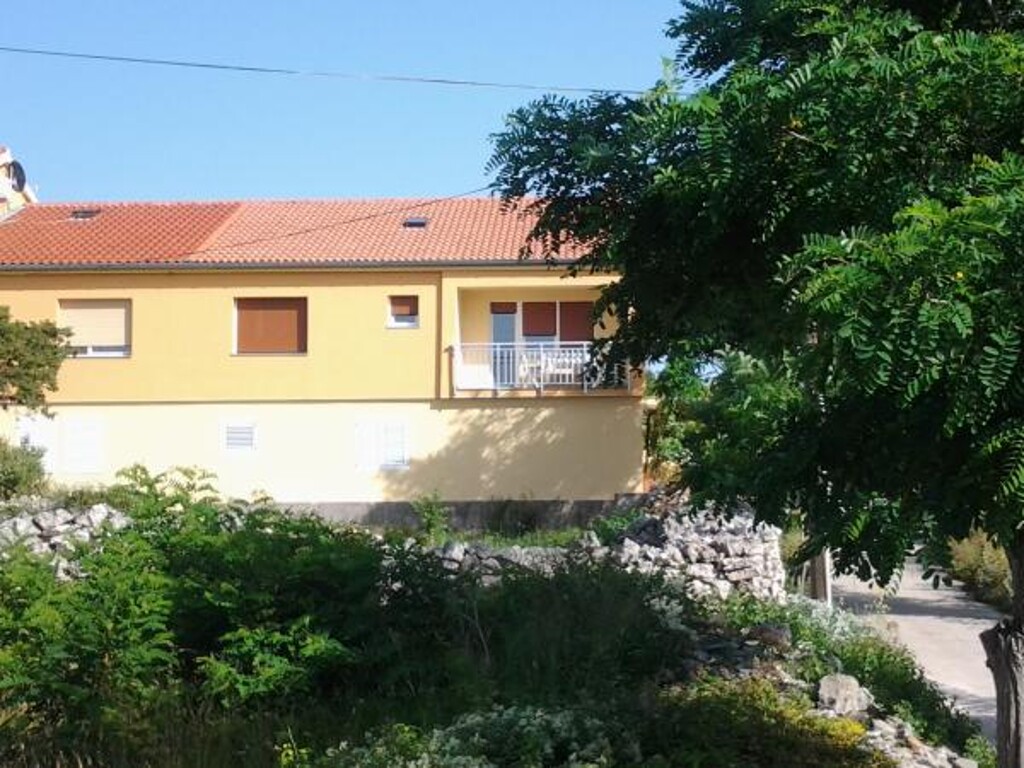 Image 3813861 - 1