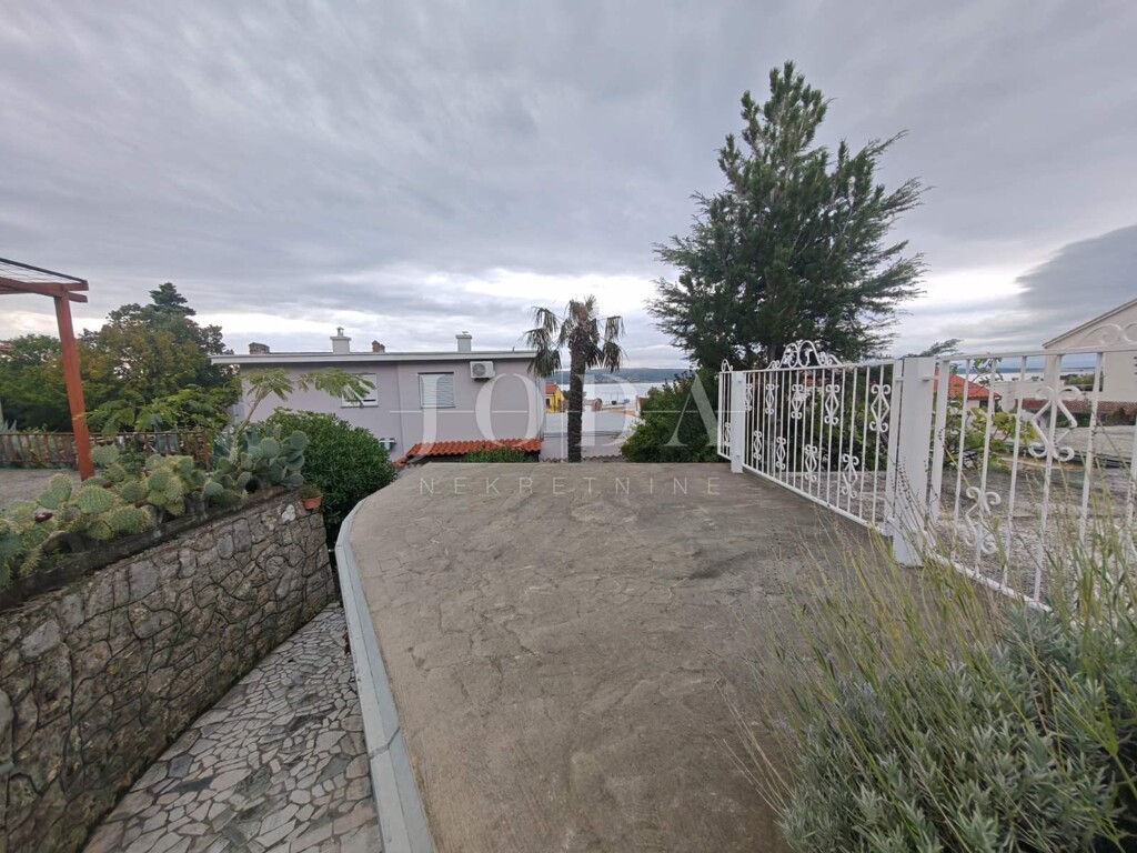 Image 6136211 - 7