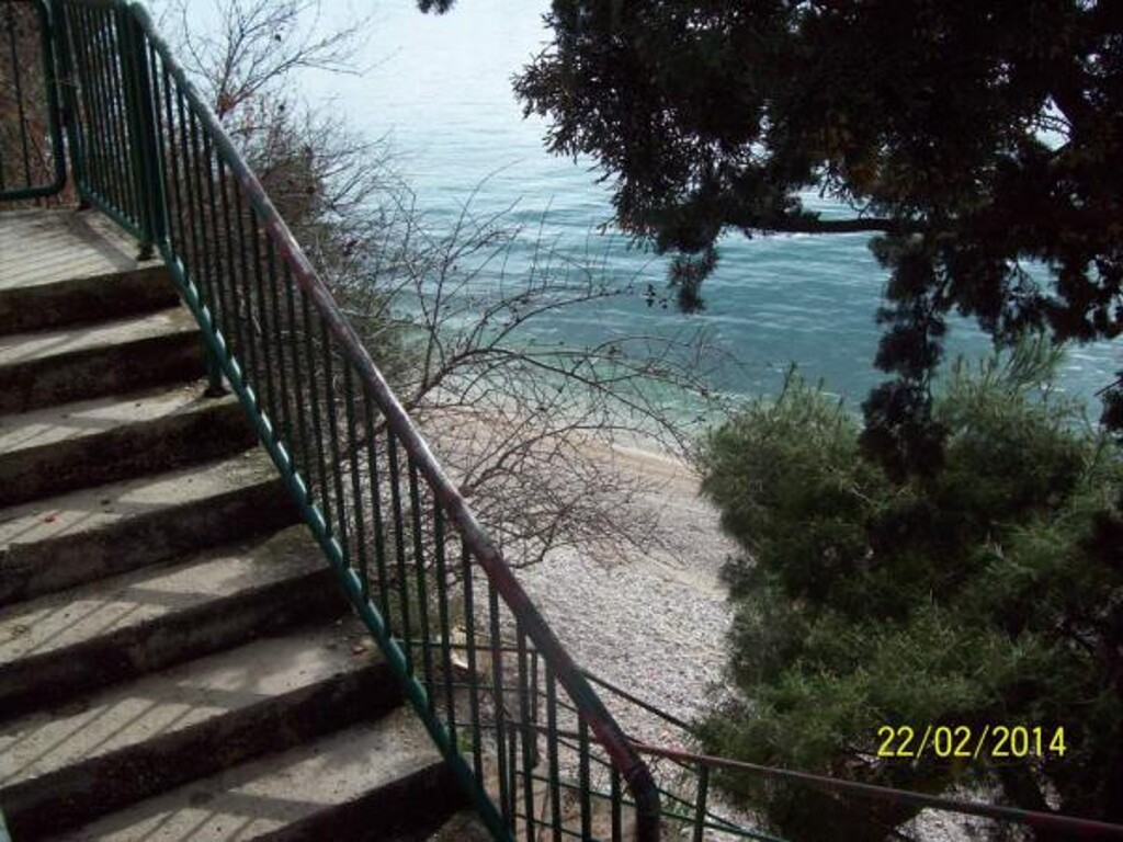 Image 3838780 - 2