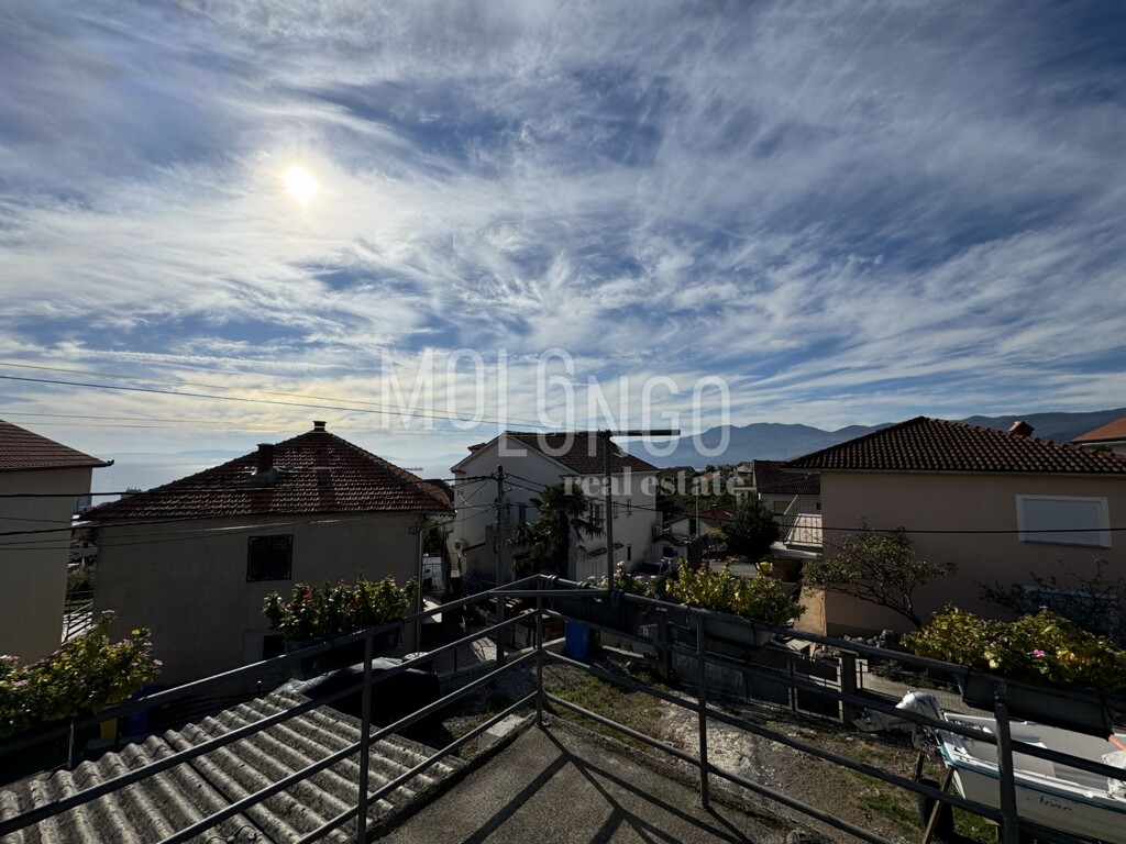 Image 6164297 - 11