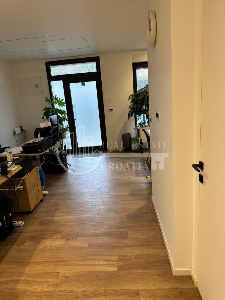 Image 12