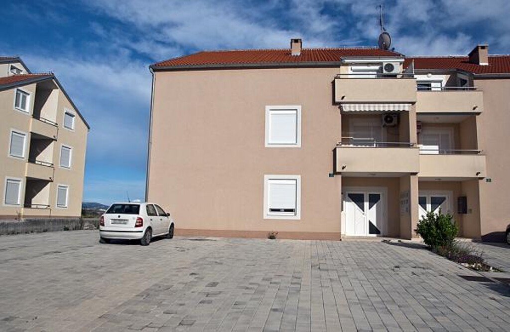 Image 3812252 - 4