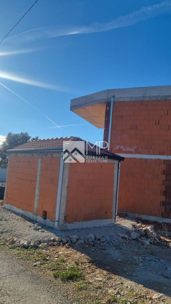 Image 12