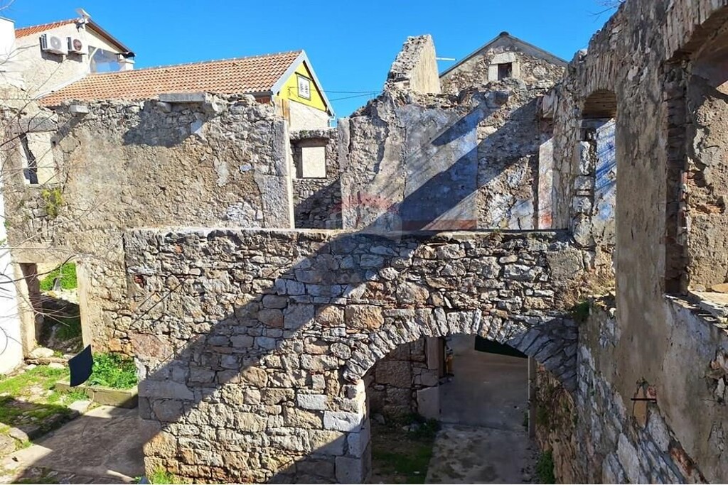 Image 11