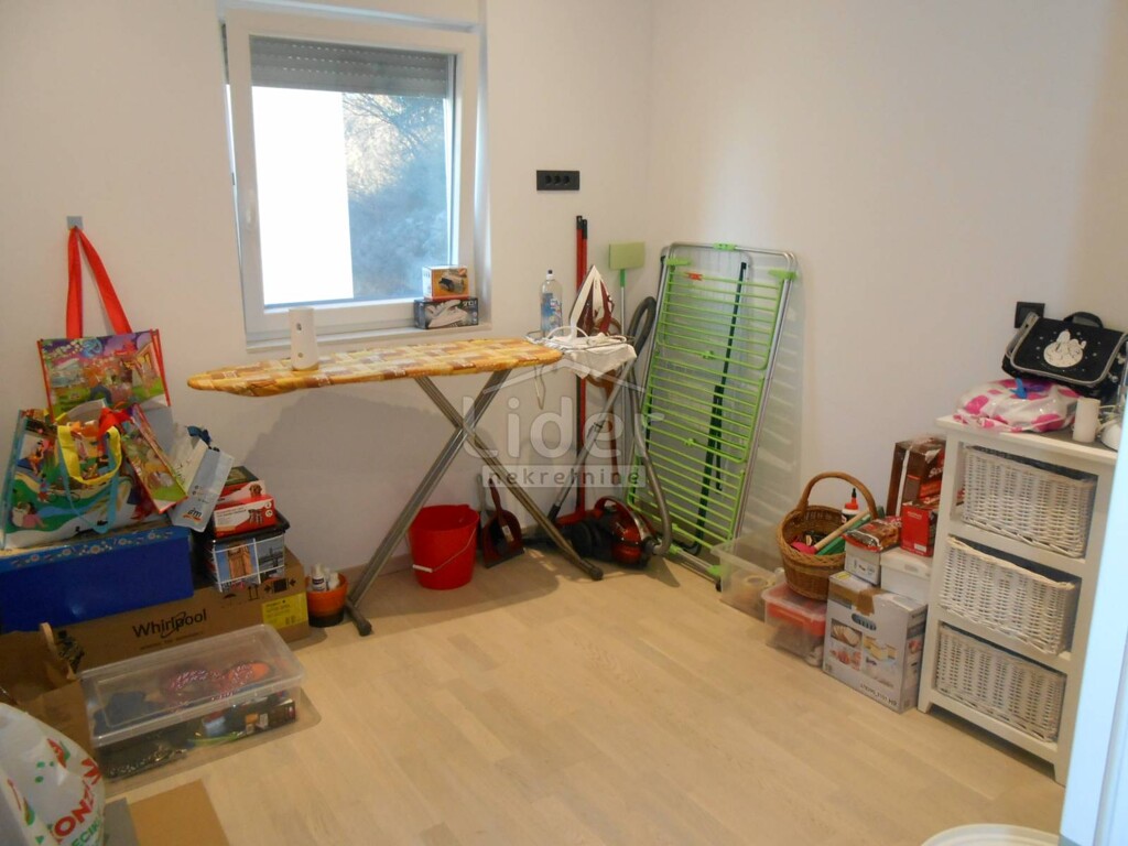 Image 12