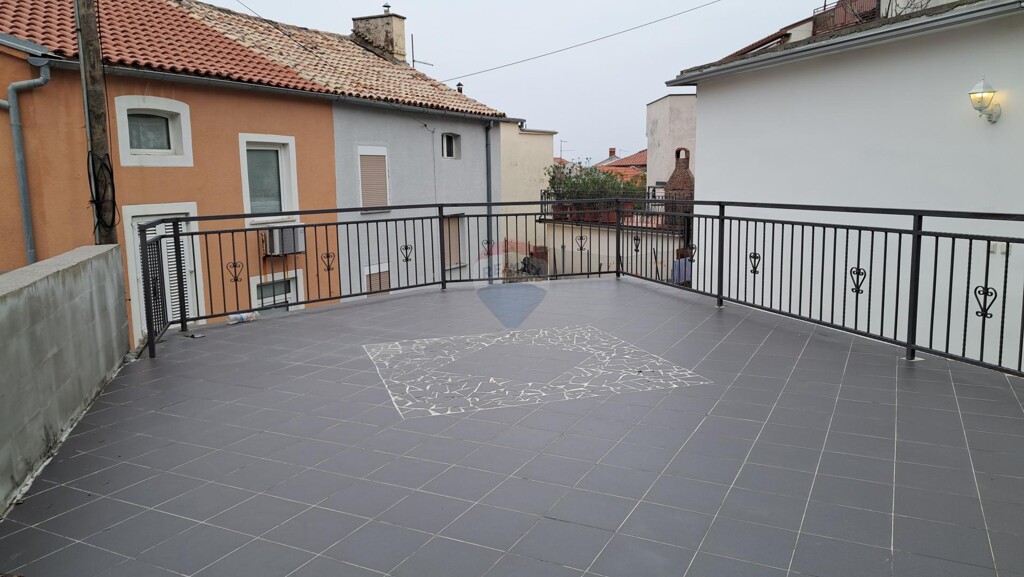 Image 12