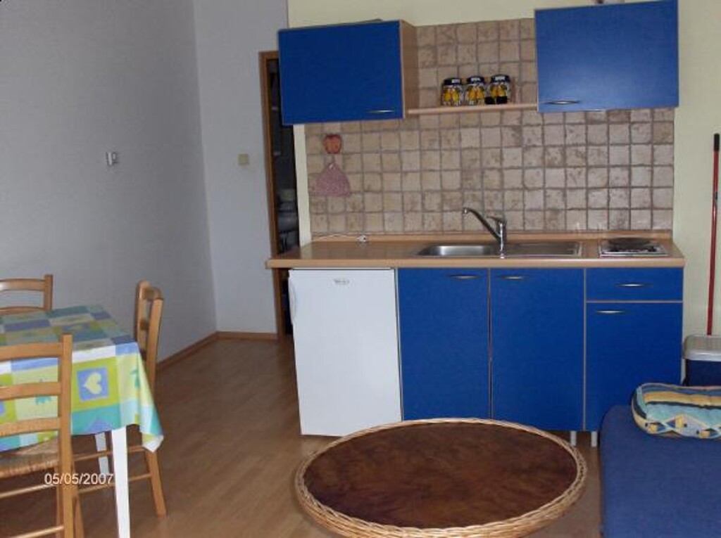 Image 3838440 - 6