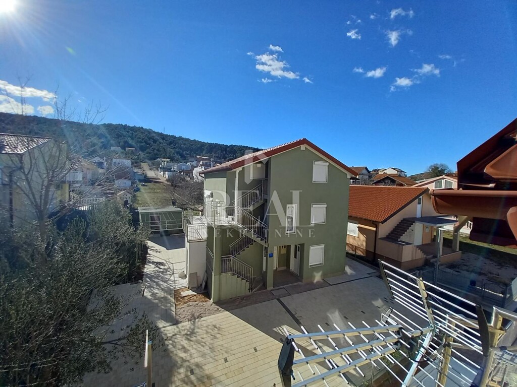 Image 6152828 - 1