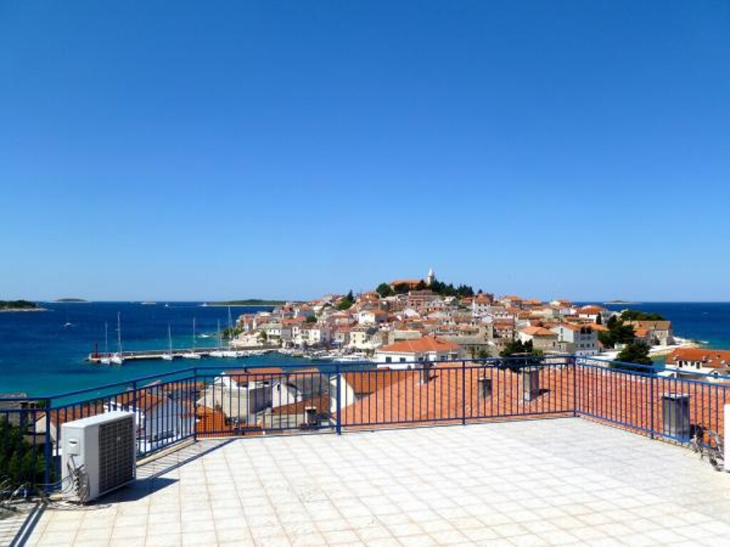 Image 3810930 - 1