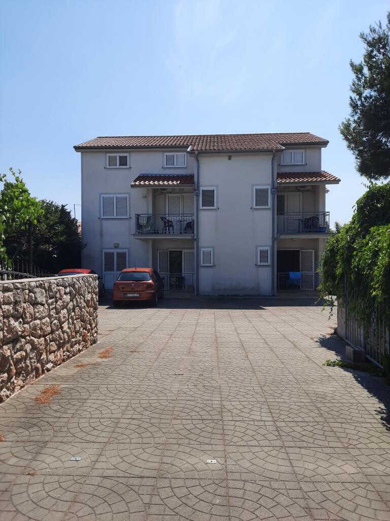 Image 3813858 - 1