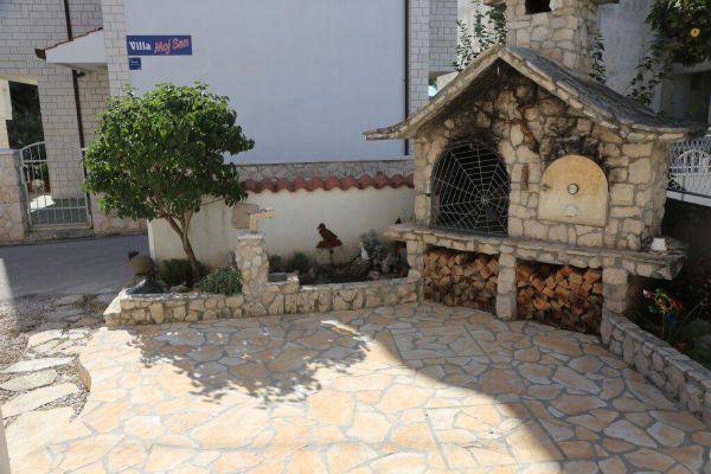 Image 3813919 - 12