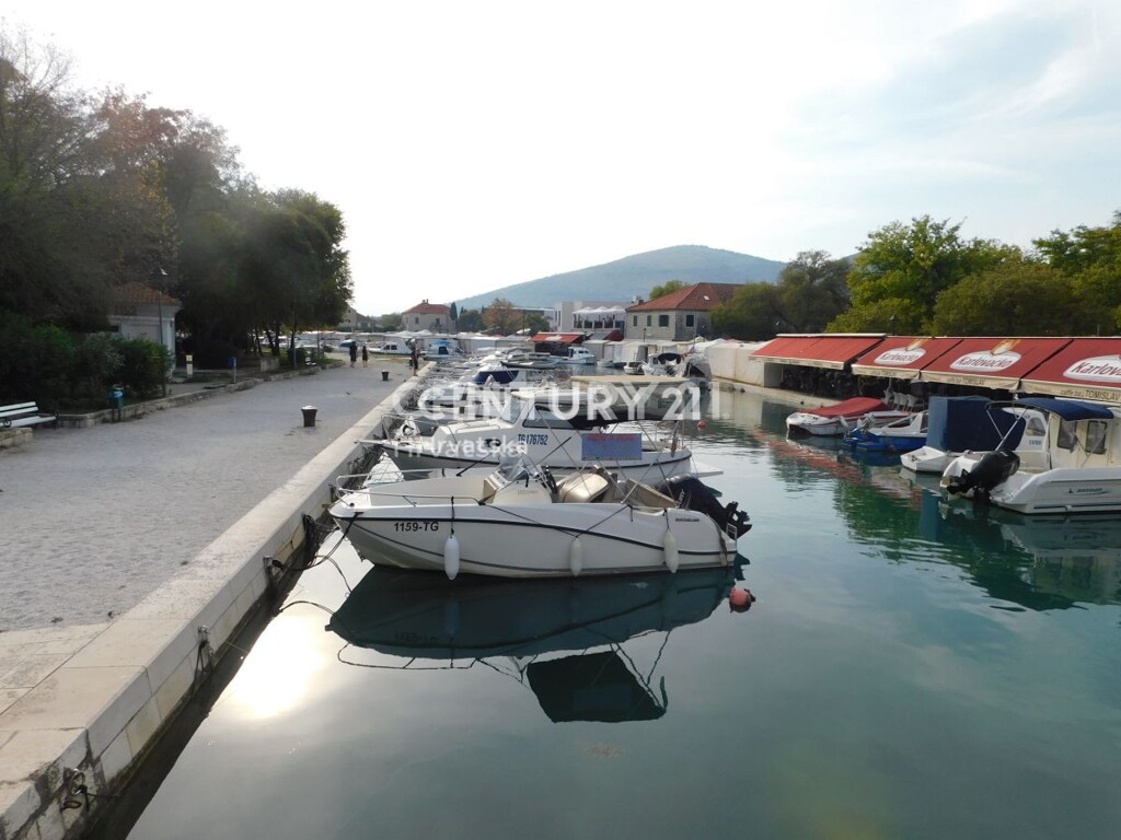Image 6212537 - 2