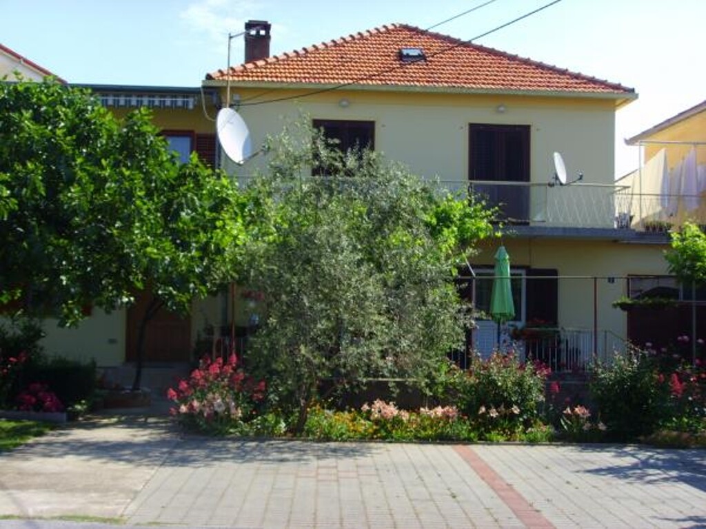 Image 3812459 - 3