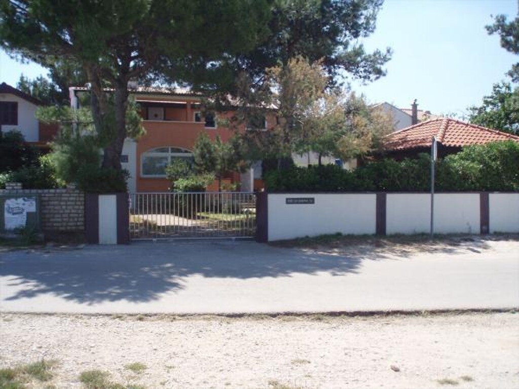 Image 3810818 - 3