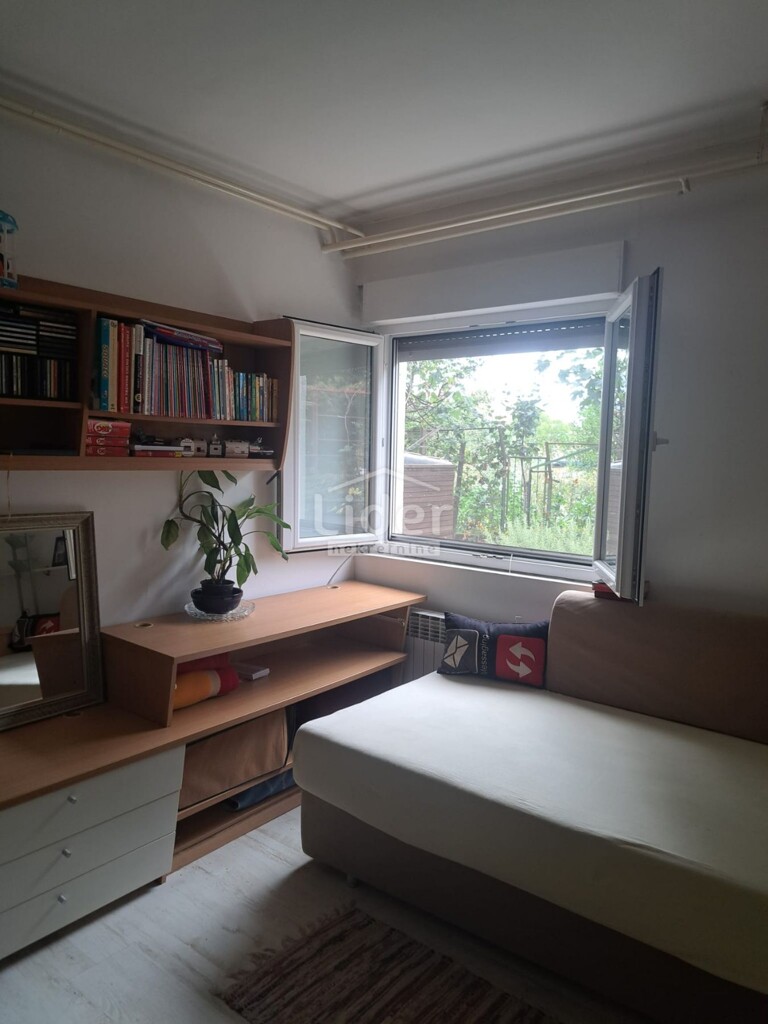Image 6094370 - 1