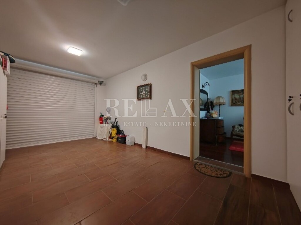 Image 12