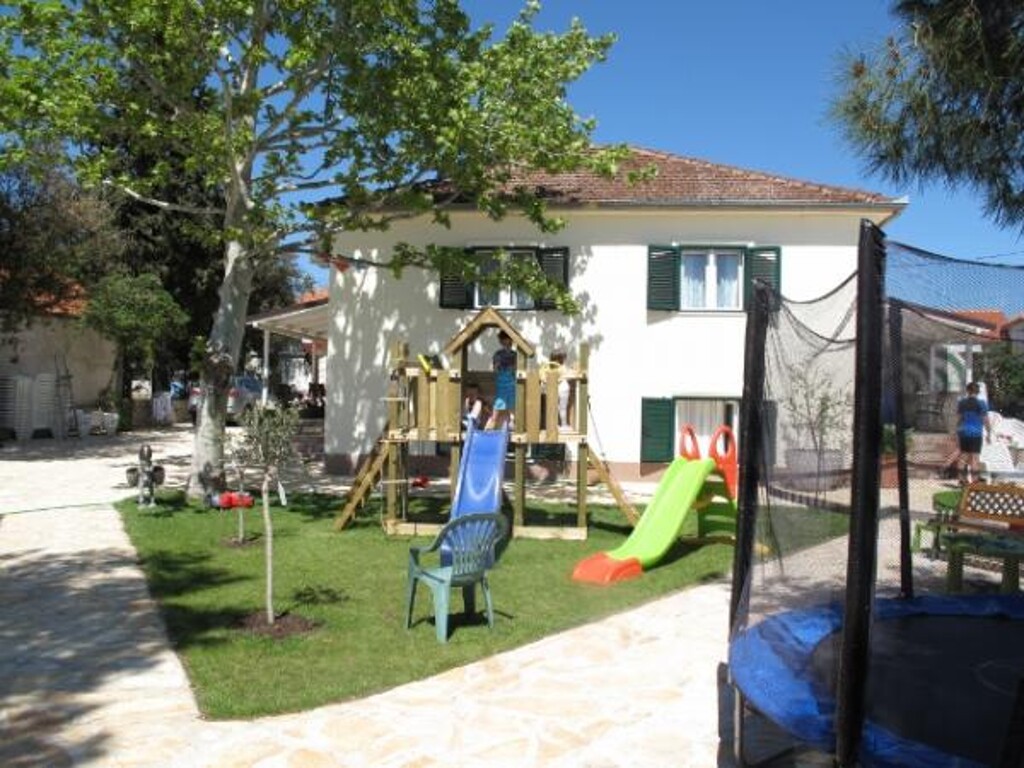 Image 3811093 - 7