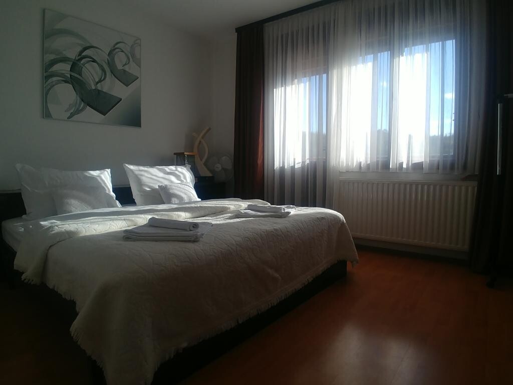 Image 5382116 - 12
