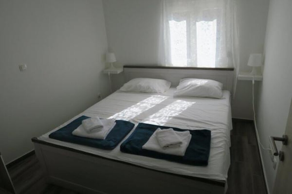 Image 3815064 - 16