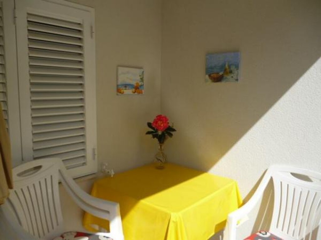 Image 3814647 - 4
