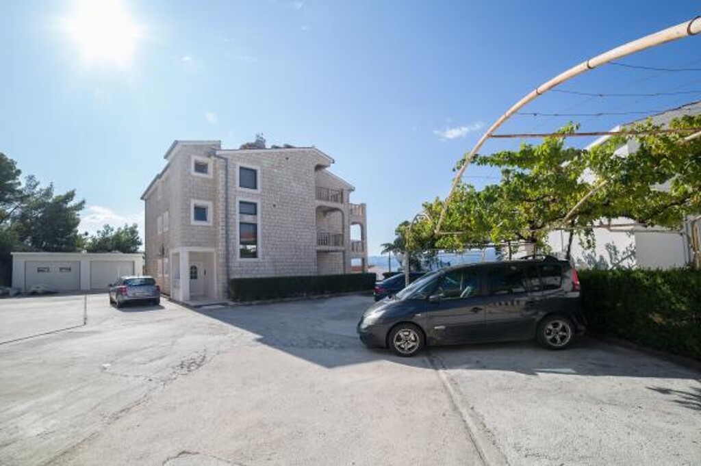 Image 3811432 - 5