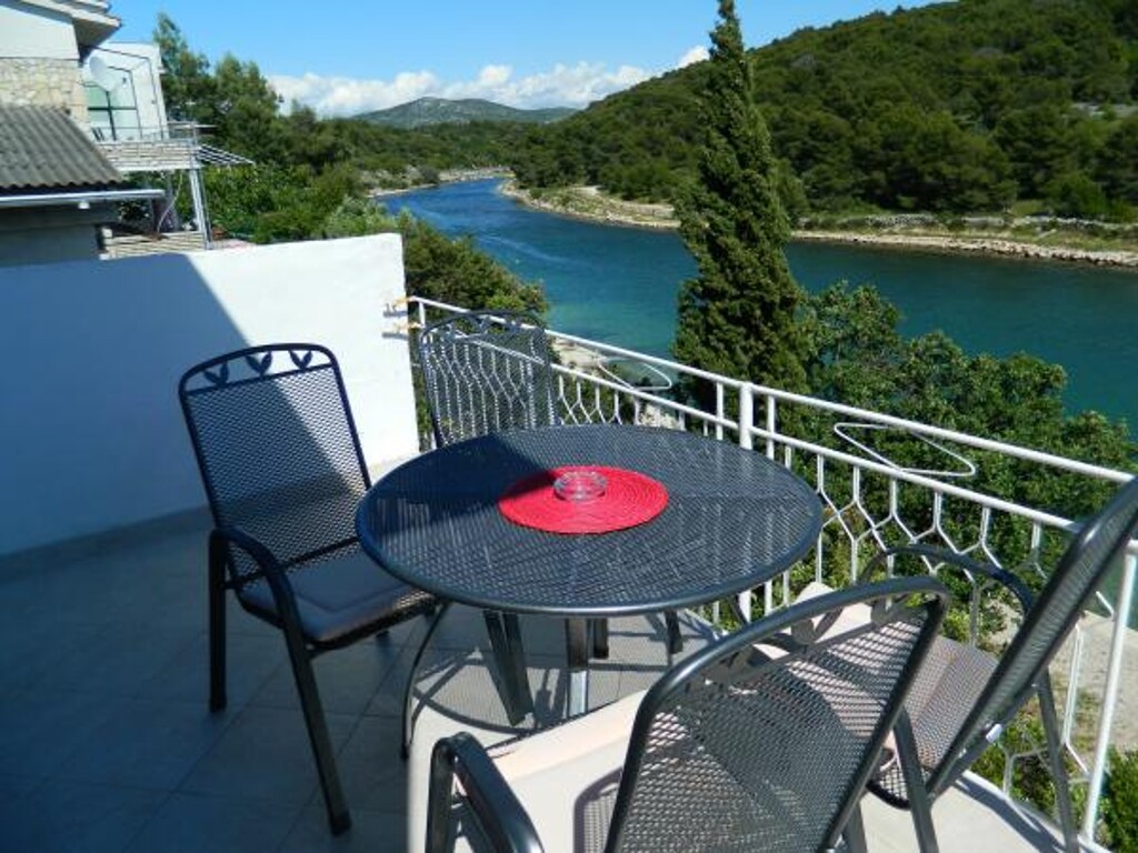 Image 3811677 - 6