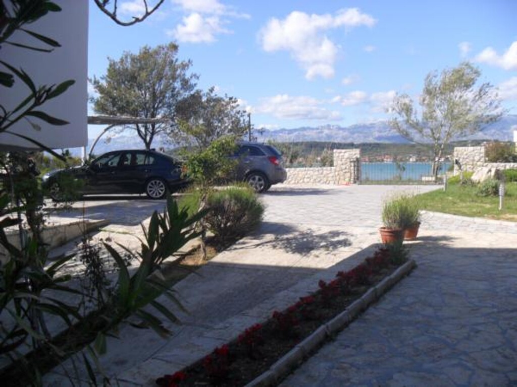 Image 3811635 - 16